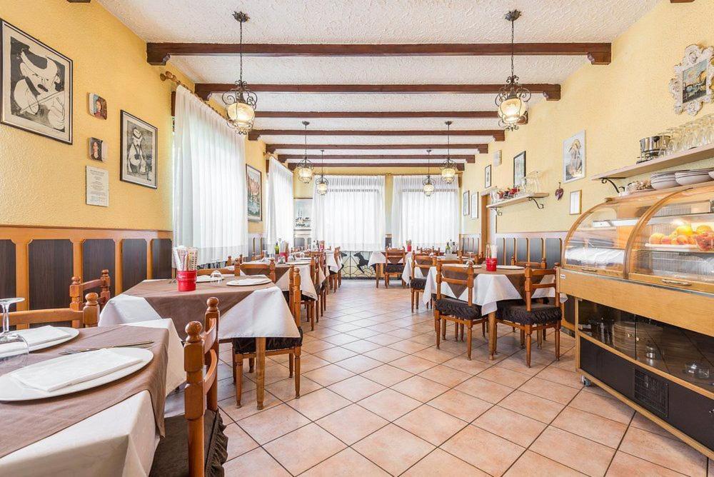 Albergo Campregheri Exterior photo